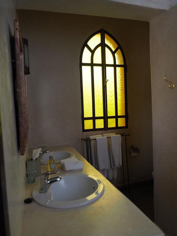 Le Cazar Hotell El Ain Eksteriør bilde